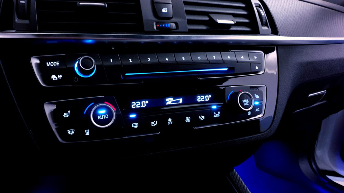 bmw_m2_competition_interior_led_innenbeleuchtung_2