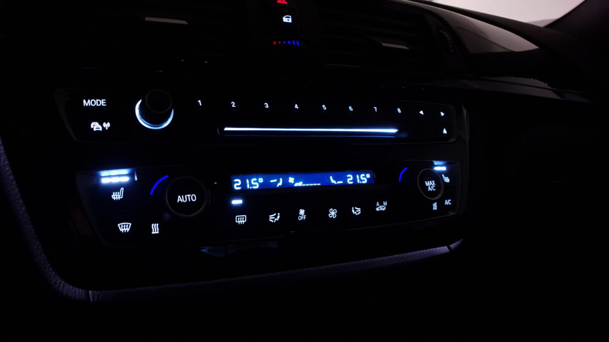 bmw_4er_Carhex_F32_f33_f36_m4_f82_interior_led_innenbeleuchtung_1