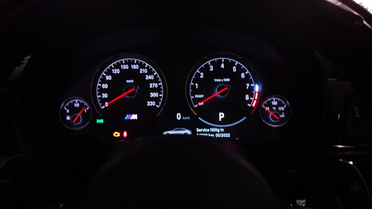 bmw_m4_f82_f83_interior_led_umbau_weiss_innebeleuchtung_1