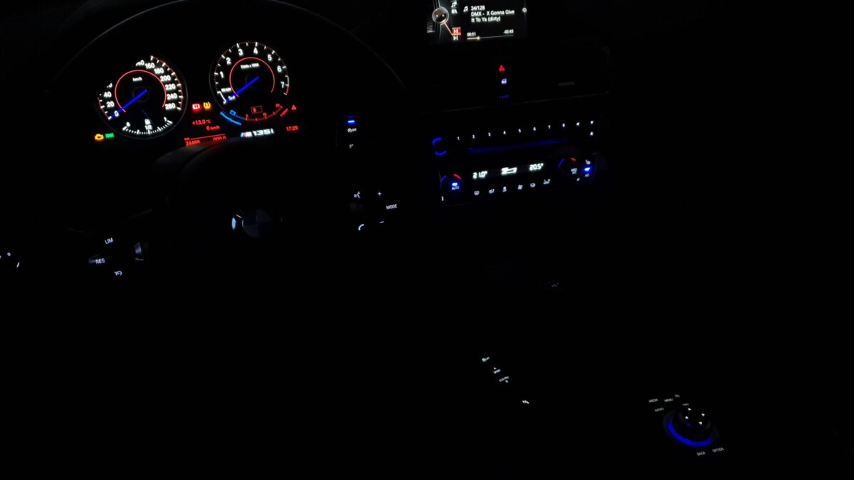 bmw_1er__f20_f21_interior_led_umbau_innenbeleuchtung_carhex_5