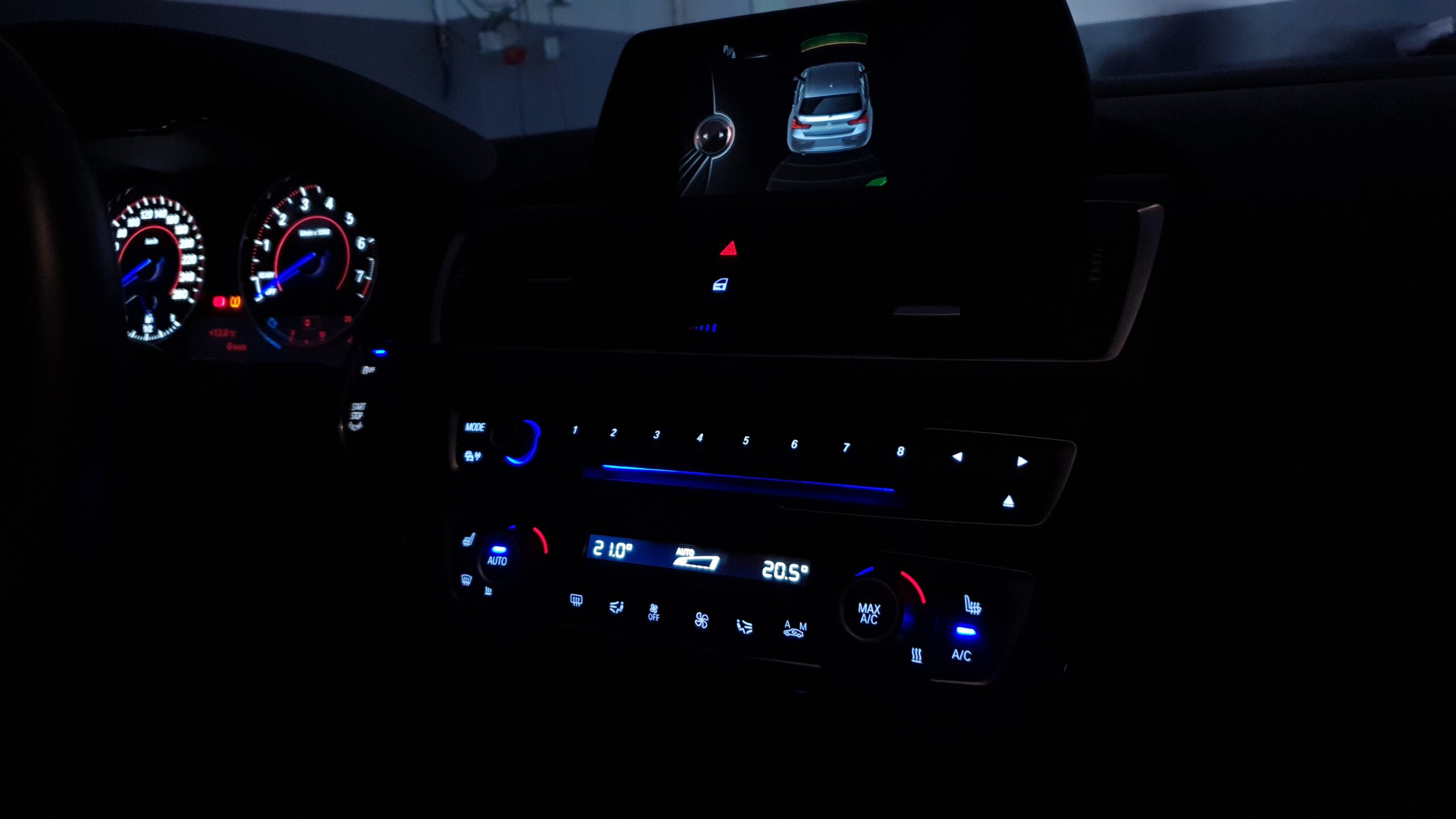 LED-Umbau im Innenraum für BMW 1er F20 F21 - CarHex