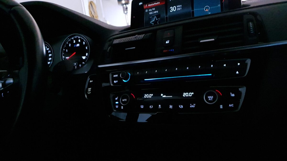 bmw_m2_competition_interior_led_innenbeleuchtung_3