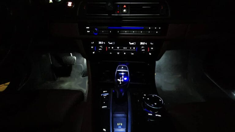 LED-Umbau im Innenraum für BMW M5 F10
