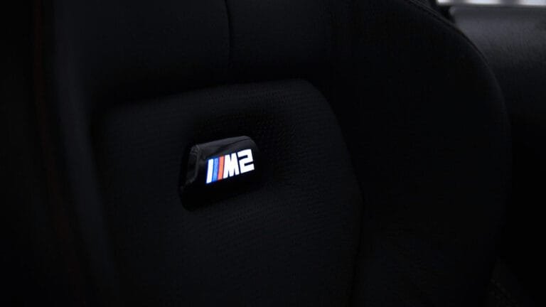 M-Sitze Logo (dauerhafte Beleuchtung) für BMW M2/M2C F87