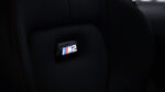 Umbau der M-Logos in den Sitzen auf dauerhafte Beleuchtung im BMW M2 Competition F87