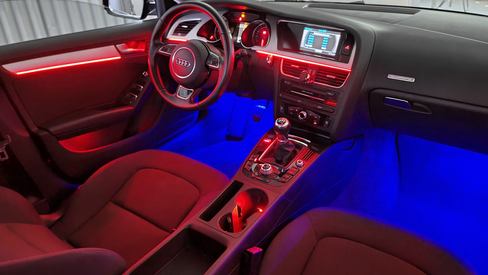 Ambientebeleuchtung für Audi A4 S4 RS4 B8 inkl. Einbau CarHex