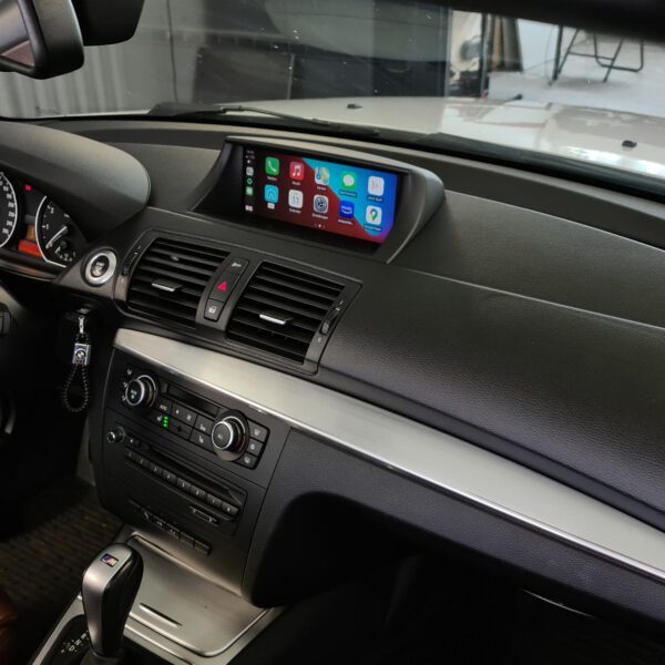 Nachrüstung von Apple-CarPlay und Android-Auto im BMW 1er E81 E82 E87 E88