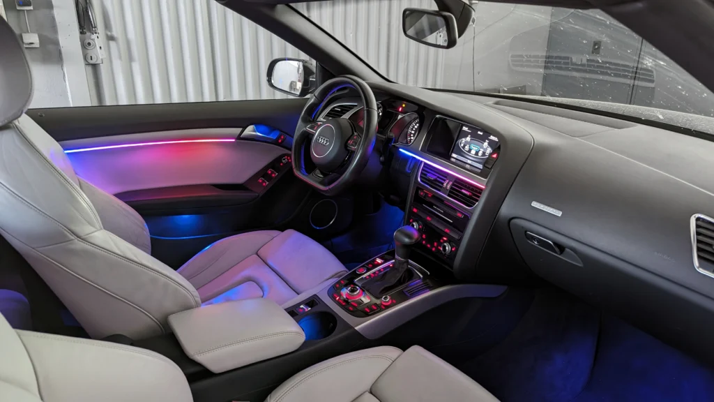 Ambientebeleuchtung für Audi A4 S4 RS4 B8/8K inkl. Einbau (Nachrüstung)