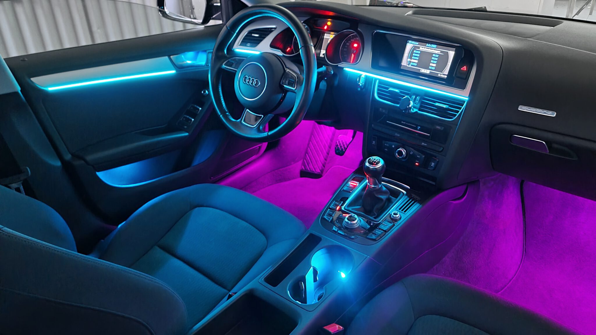 Ambientebeleuchtung für Audi A5 S5 RS5 B8/8T inkl. Einbau CarHex