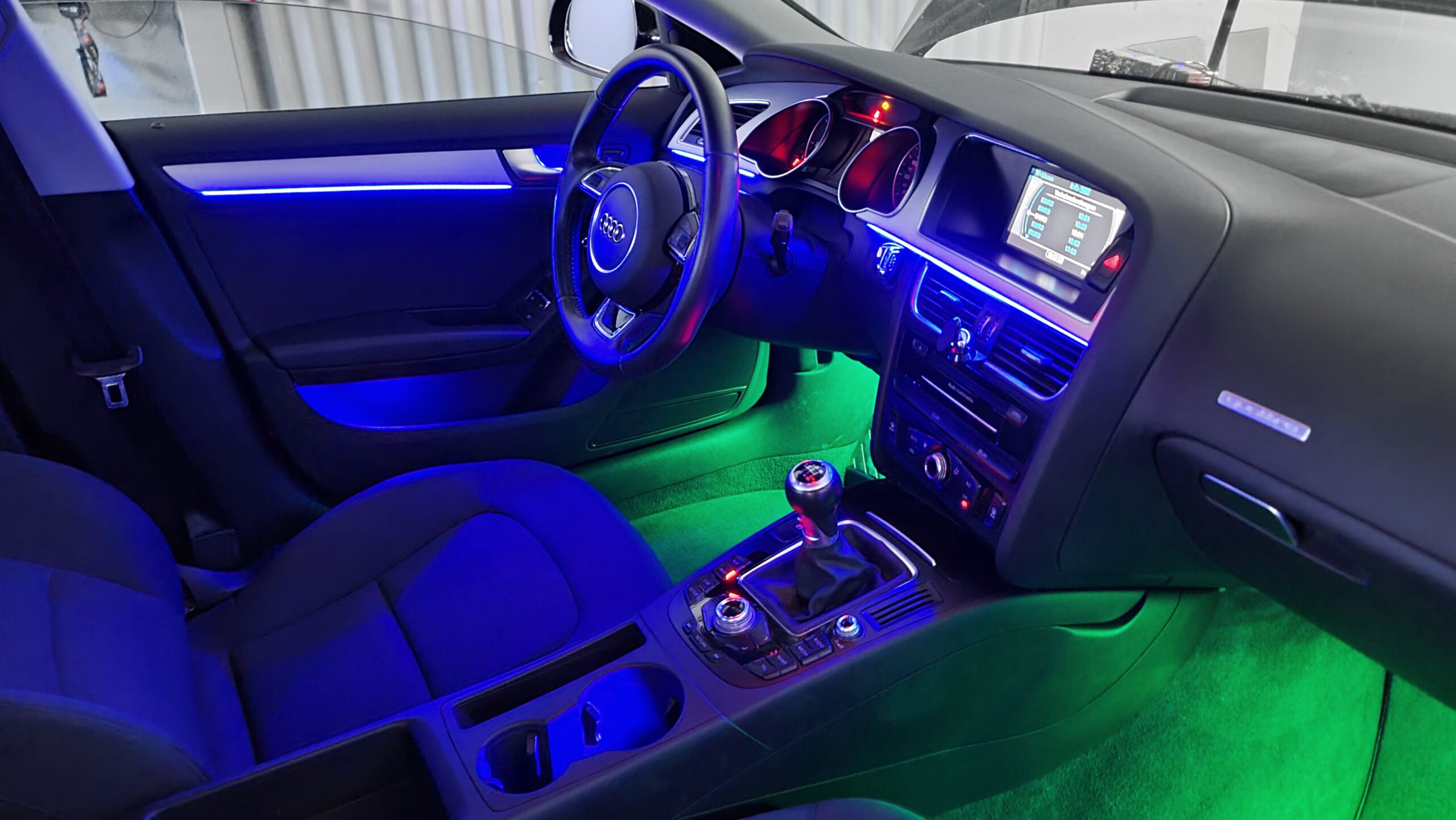 Ambientebeleuchtung für Audi A5 S5 B8 inkl. Einbau - CarHex