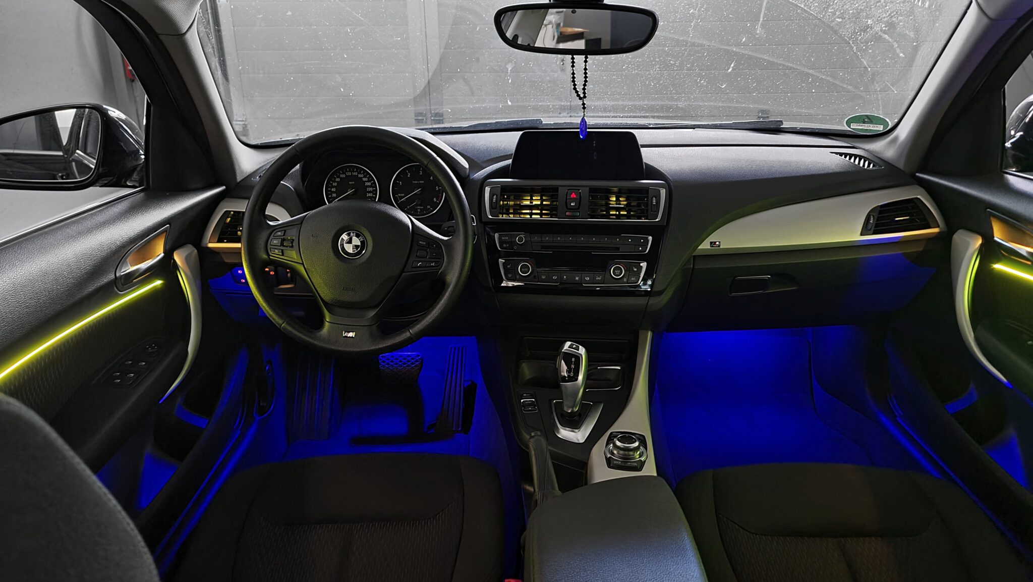 Ambientebeleuchtung für BMW 2er F22 F23 inkl. Einbau - CarHex