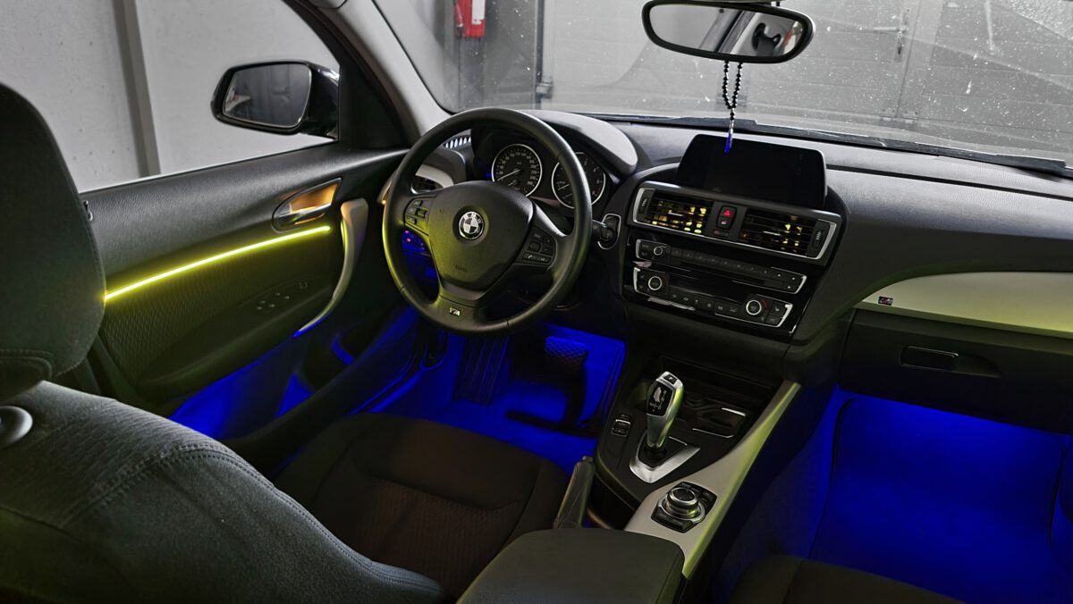 bmw_1er_2er_f20_f21_f22_f23_ambientebeleuchtung_nachrüsten_mehrfarbig_led_idrive_8 Nachrüstung der mehrfarbigen Ambientebeleuchtung in deinem BMW 1er 2er F20 F21 F22 F23
