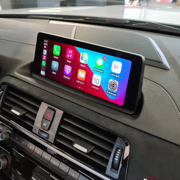 Nachrüstung von Apple-CarPlay und Android Auto im BMW 2er F22 F23 M2 Competition