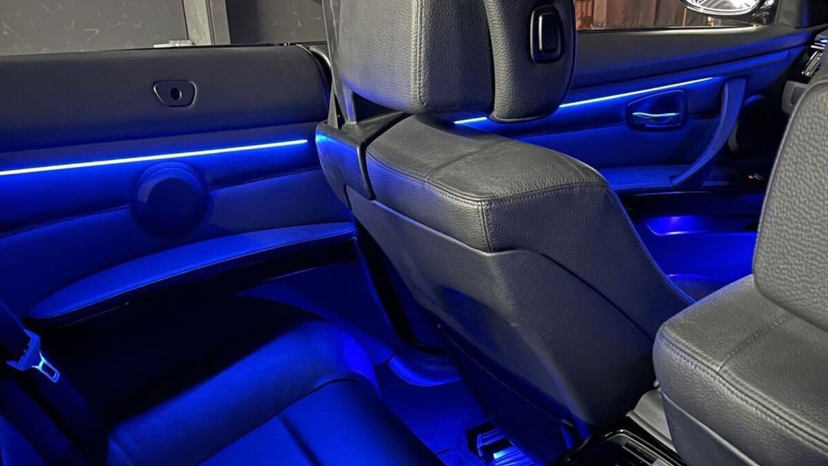 Nachrüstung der mehrfarbigen Ambientebeleuchtung in deinem BMW 3er E90 E91 E92 E93