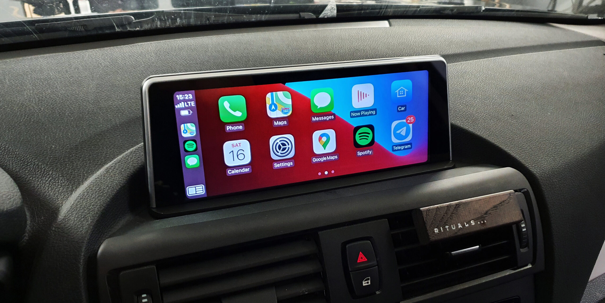 Apple-CarPlay & Android-Auto nachrüsten für BMW M6 F06 F12 - CarHex