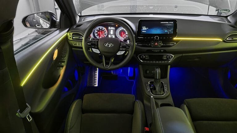Hyundai i30 i30N Ambientebeleuchtung mit zwei Farbzonen