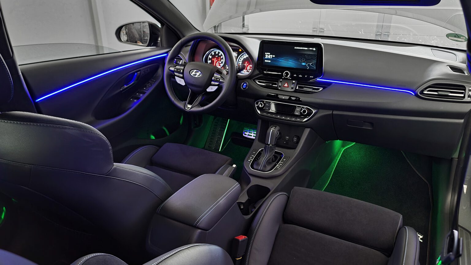 Ambientebeleuchtung für Hyundai TUCSON inkl. Einbau CarHex