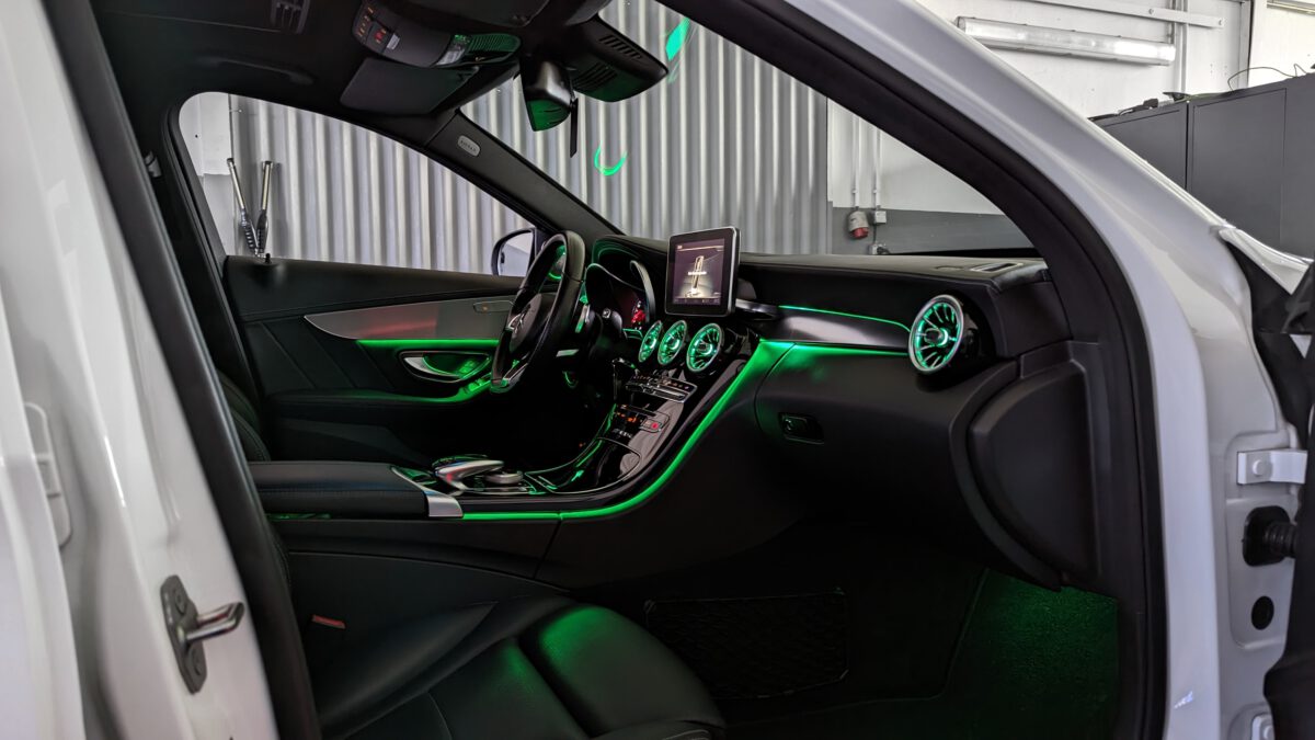 Mercedes GLC C-Klasse MOPF 64 Farben Ambientebeleuchtung Nachrüstung