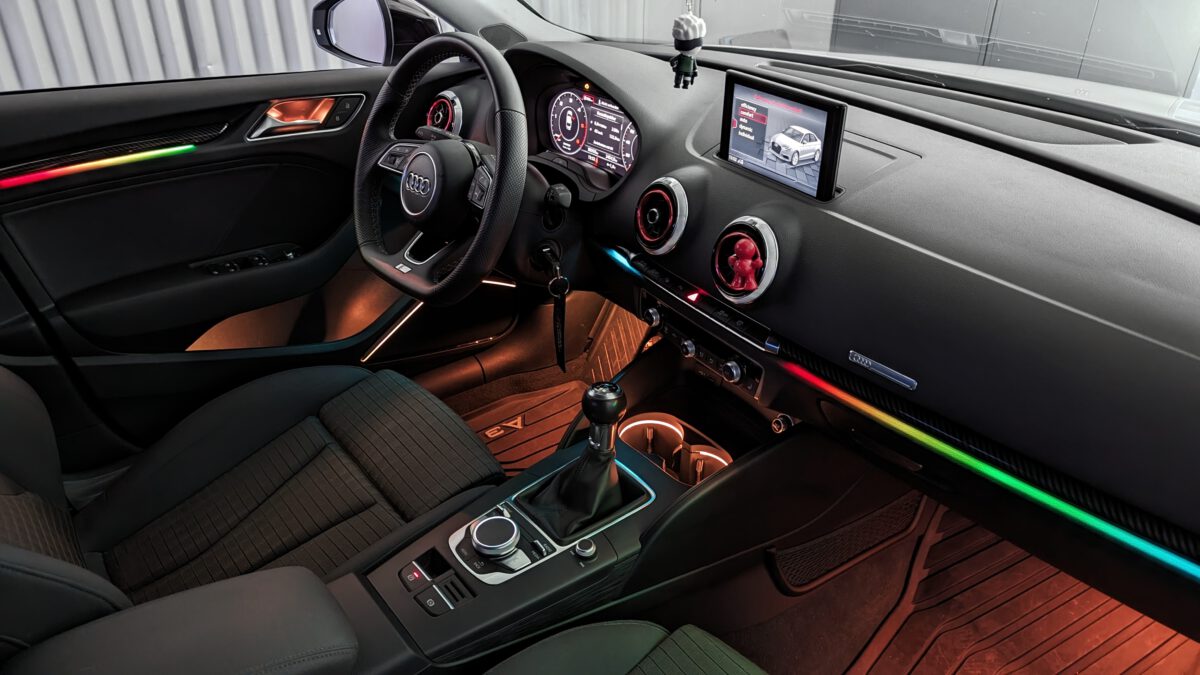 Ambientebeleuchtung für Audi A3 S3 RS3 8V inkl. Einbau (Nachrüstung) – Bild 3