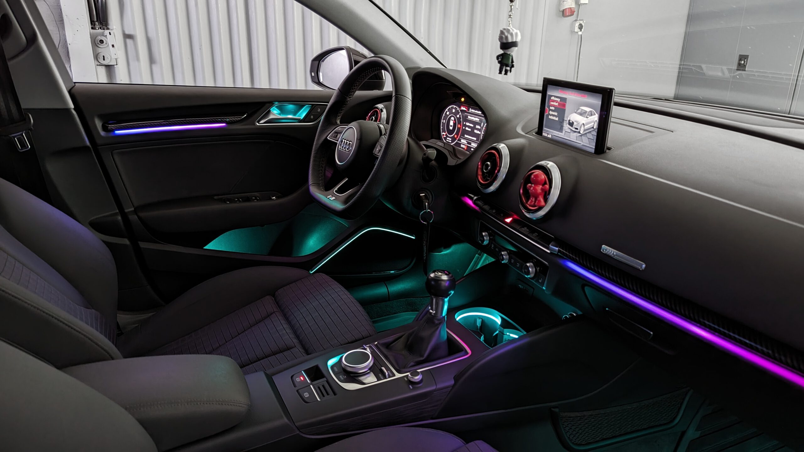 Audi A3 (8V-8Y) - Ambientebeleuchtung Ambiente LED Innenraumbeleuchtung  Interieur Mehrfarbig Set 32 Farben (inkl. Carbon Leiste) (2013-2019)