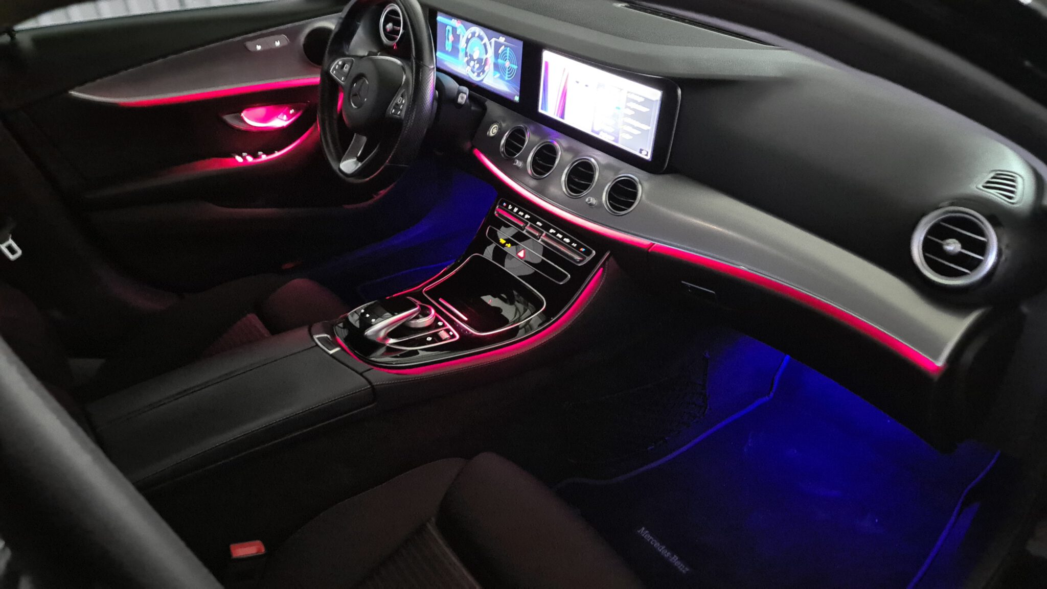 Ambientebeleuchtung für Mercedes EKlasse W213 inkl. Einbau CarHex