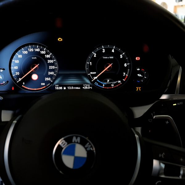 Nachrüstung 6wb Digital-Tacho im 4er BMW