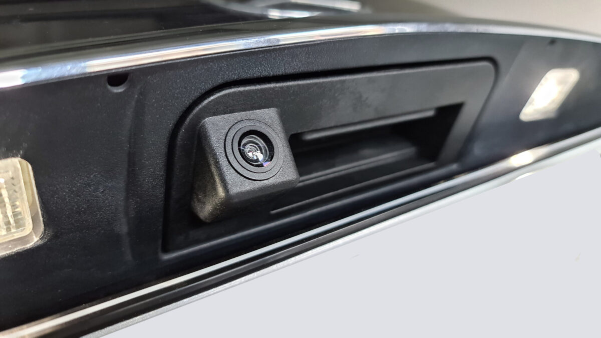 Android Rueckfahrkamera nachrüsten im Mercedes W205 C-Klasse