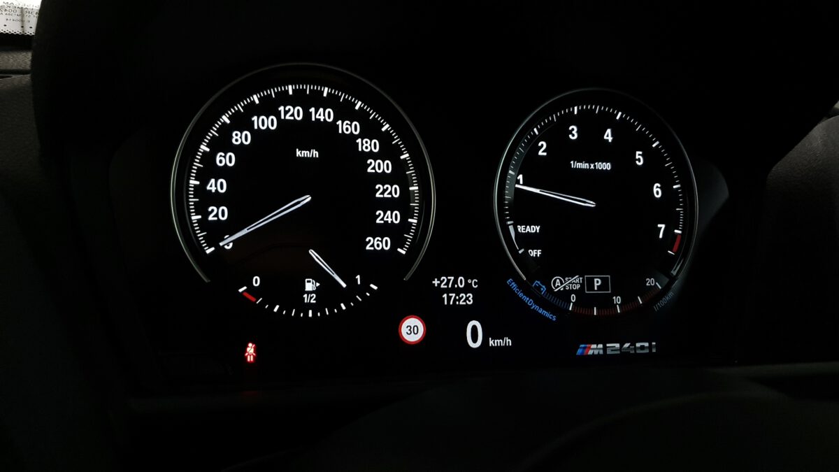 M240i Black-Panel Tacho nachrüsten und codieren