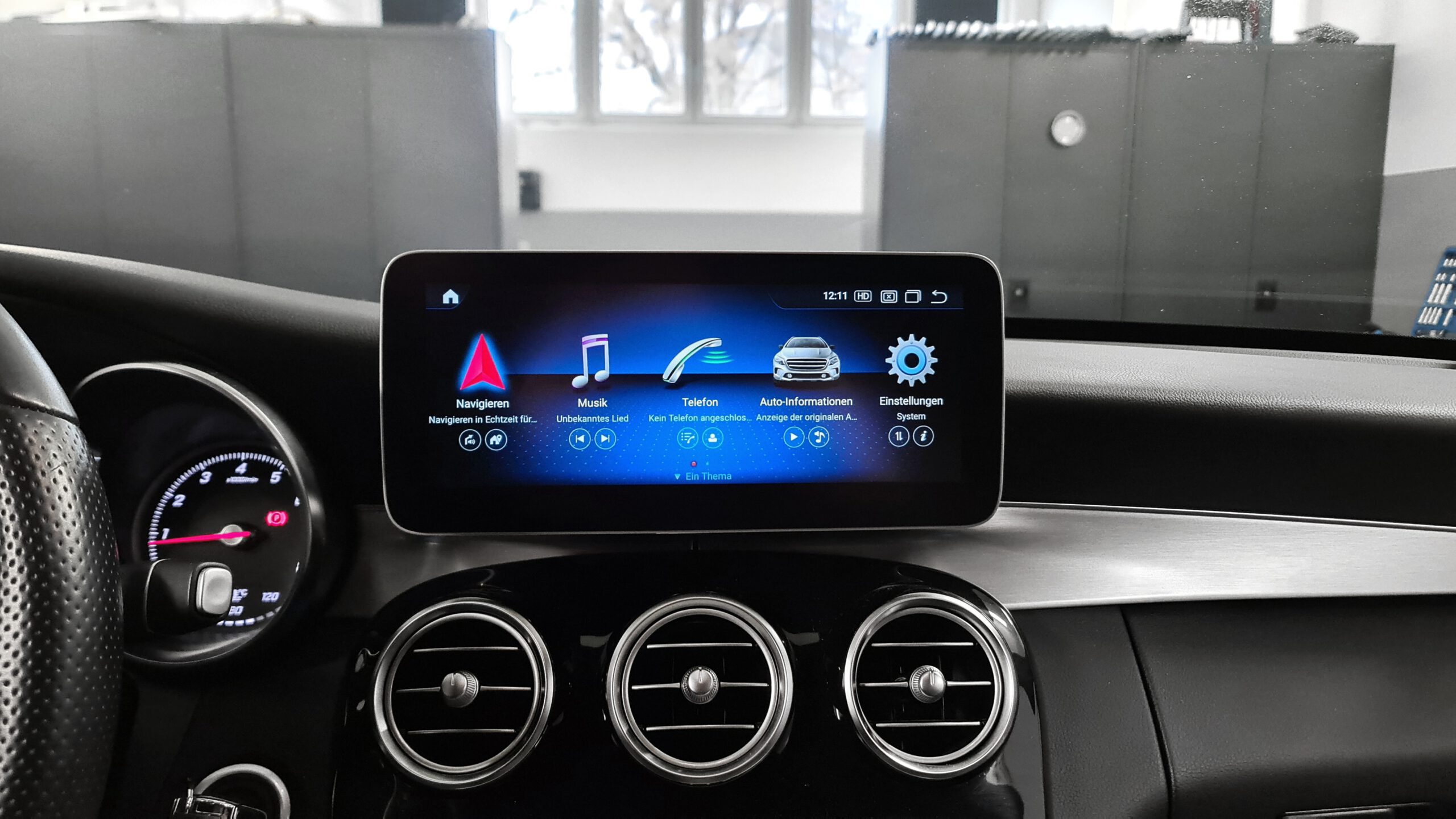 Android-Navi mit CarPlay & Einbau - Mercedes C W205 - CarHex