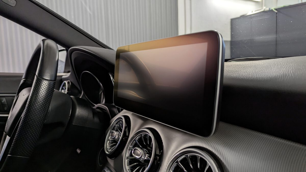 mercedes_w205_cklasse_apple_carplay_android_auto_rückfahrkamera_nachrüstung_4 Android-Navi mit Apple-CarPlay in der Mercedes C-Klasse W205 nachrüsten
