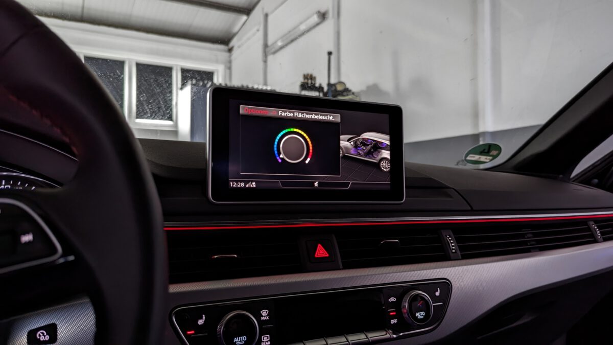 Audi_A4_B9_A5_F5_Ambientebeleuchtung_MMI_Innenbeleuchtung_nachrüsten_4 Nachrüstung der LED Ambientebeleuchtung im Audi Audi A4 B9 und A5 F5