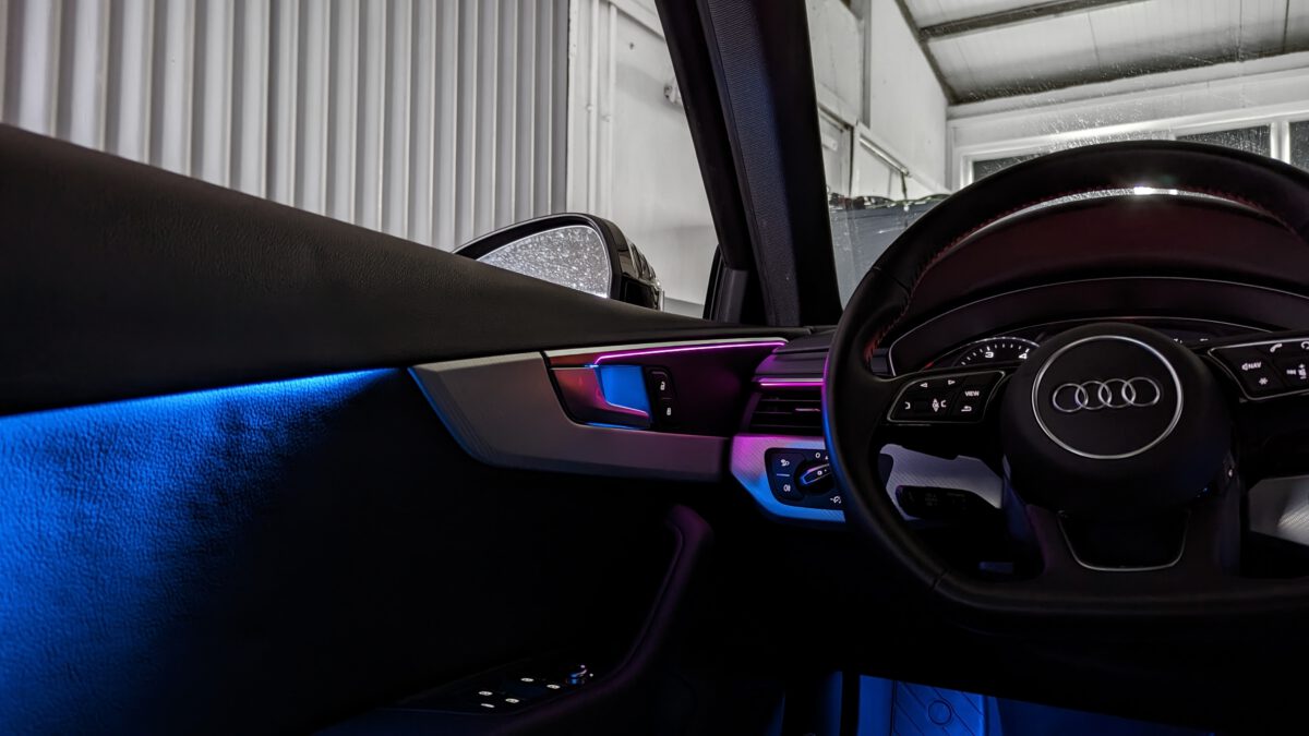 Audi_A4_S4_RS4_B9_S5_Ambientebeleuchtung_nachrüstung_led_innenbeleuchtung_5 Audi A4 S4 A5 S5 Ambientebeleuchtung mit LED Innenbeleuchtung nachrüsten