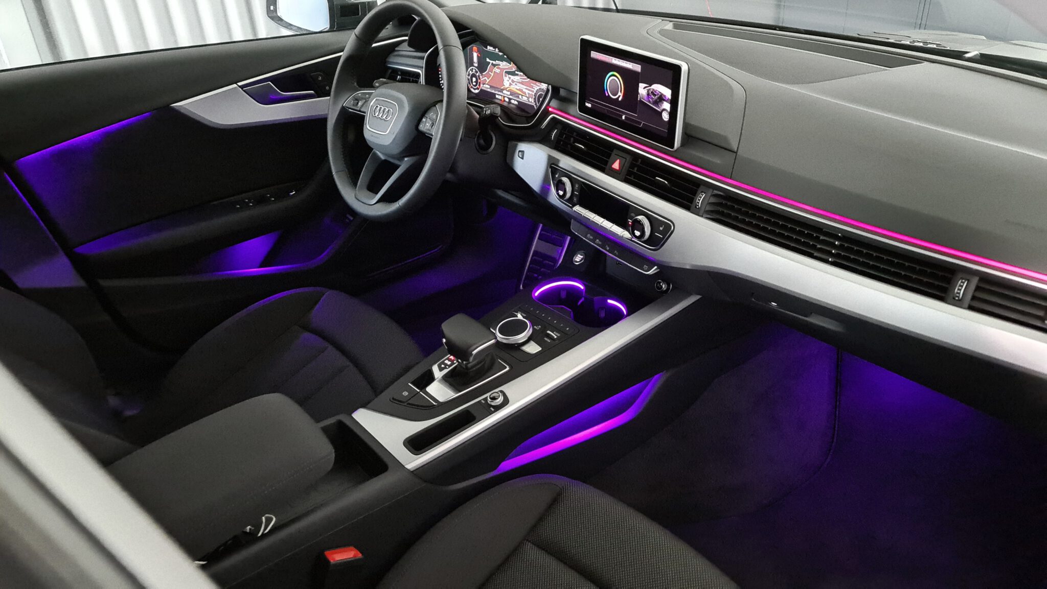 Ambientebeleuchtung für Audi A4 S4 RS4 B9 inkl. Einbau CarHex