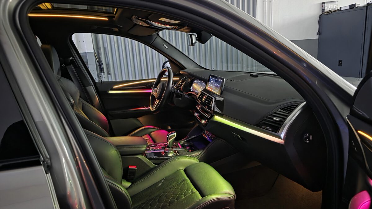 Ambientebeleuchtung für BMW X2 F39 inkl. Einbau (Nachrüstung) – Bild 9