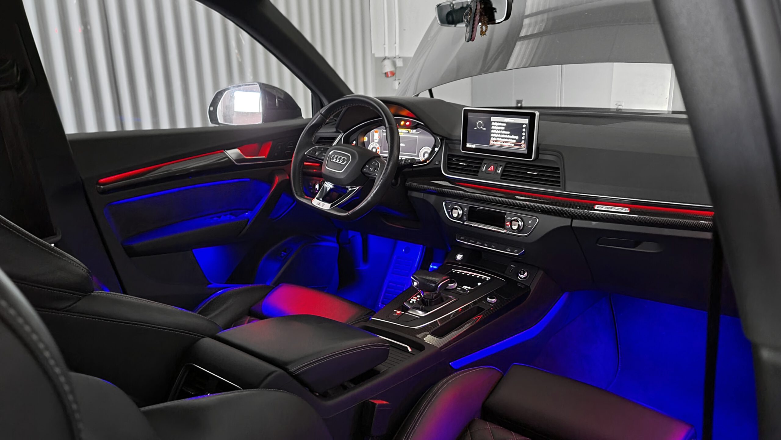Ambientebeleuchtung für Audi Q5 FY inkl. Einbau - CarHex
