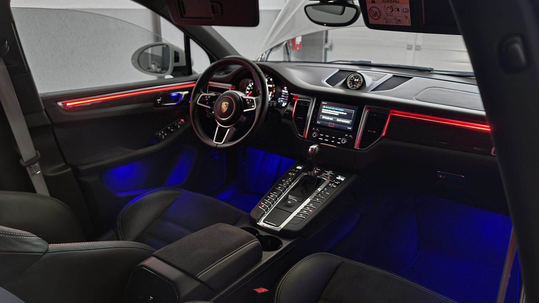 Ambientebeleuchtung für Porsche Macan inkl. Einbau CarHex
