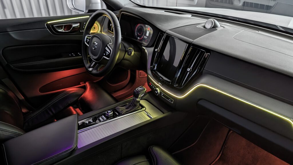 Volvo XC60 Ambientebeleuchtung nachrüsten