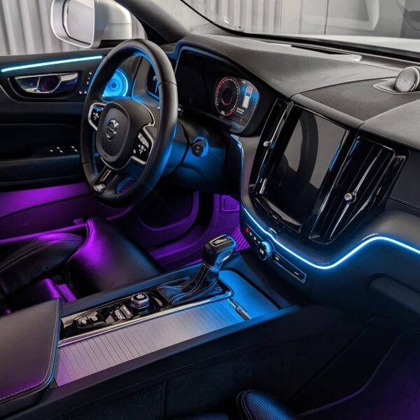 Nachrüstung der mehrfarbigen Ambientebeleuchtung im Volvo XC60