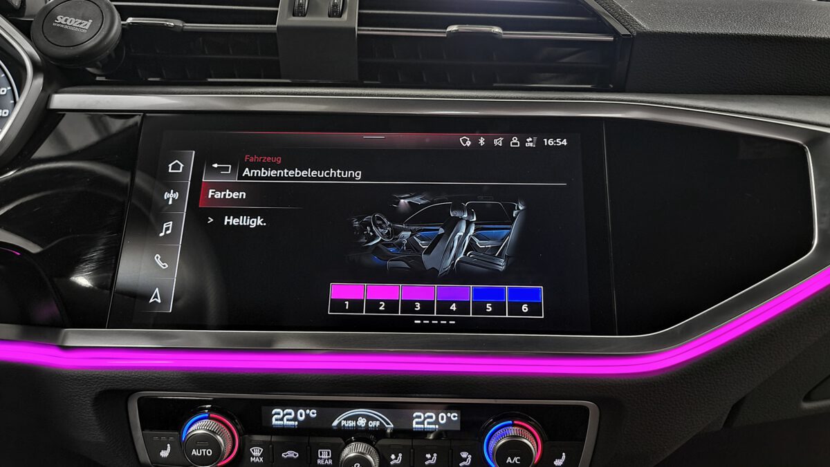 Audi_Q3_F3_mehrfarbige_Ambientebeleuchtung_mmi_nachrüsten_2 Nachrüstung der mehrfarbigen Ambientebeleuchtung im Audi Q3 F3