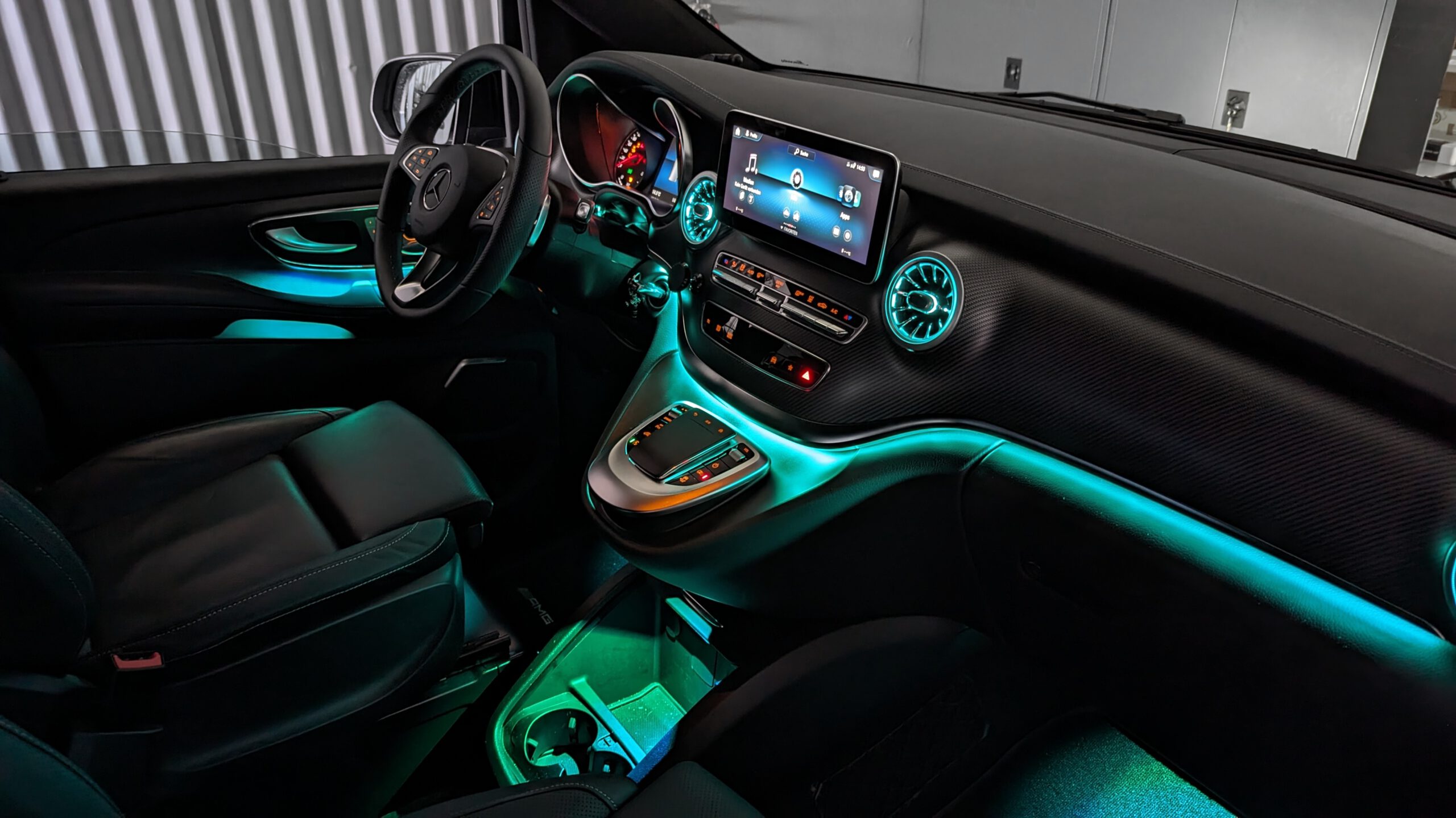 Ambientebeleuchtung für Mercedes V-Klasse W447 inkl. Einbau - CarHex