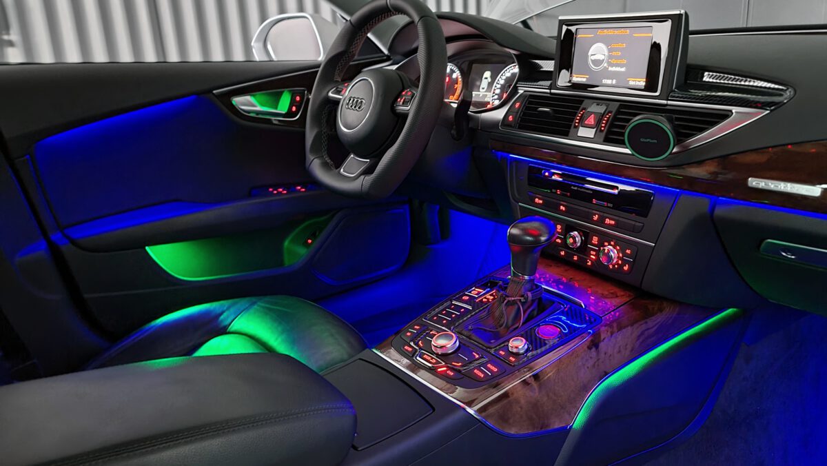 Ambientebeleuchtung für Audi A6 4G/C7 inkl. Einbau CarHex