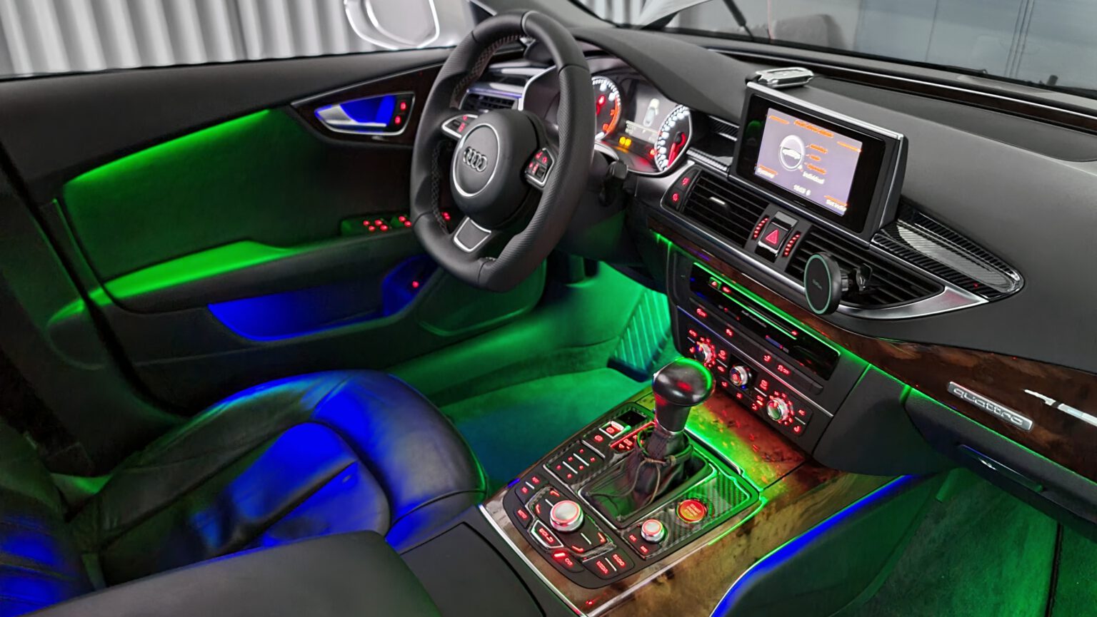 Ambientebeleuchtung für Audi A6 4G/C7 inkl. Einbau CarHex