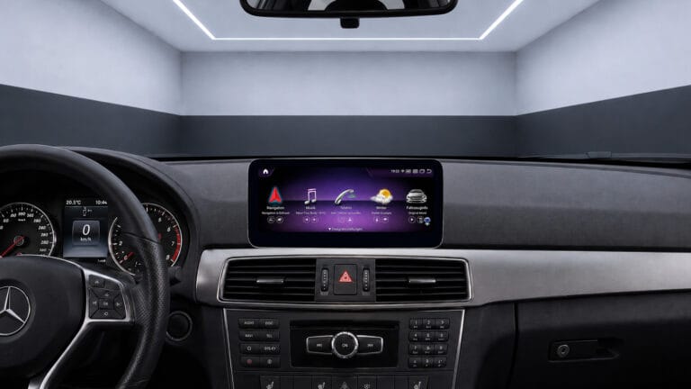 Android-Navigation (+ Apple-CarPlay) Touch für Mercedes C-Klasse W204 (inkl. Einbau)