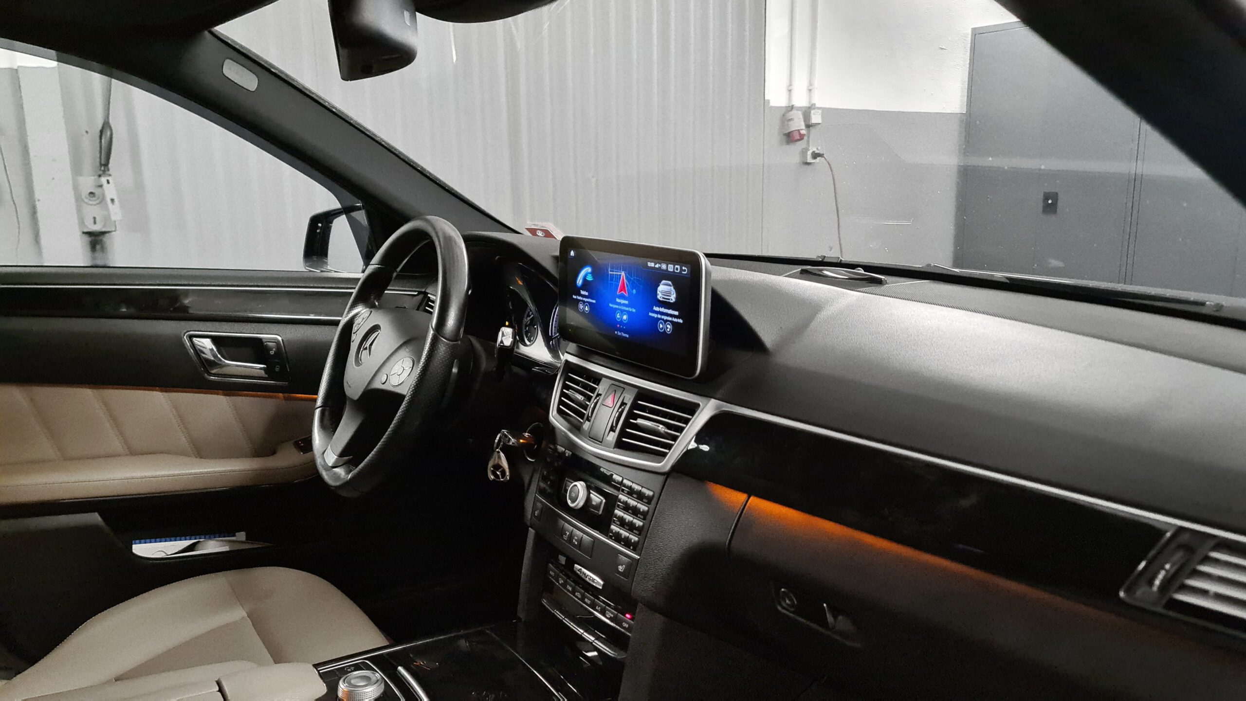 Android-Navi (+ CarPlay & Einbau) für Mercedes E-Klasse W212 - CarHex