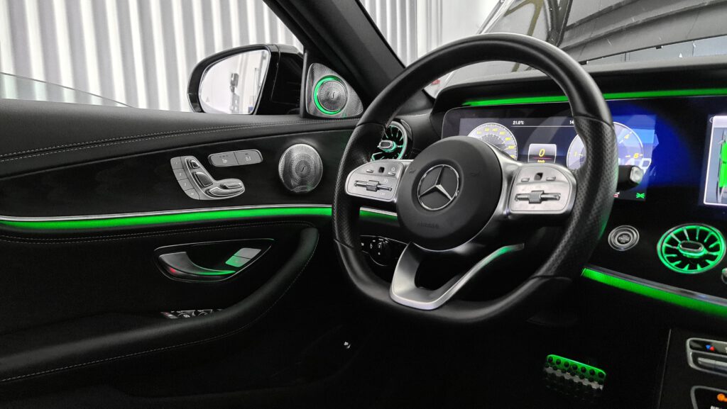 Nachrüstung der 3D Hochtöner in der E-Klasse W213