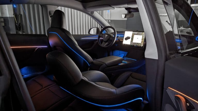 Ambientebeleuchtung für Tesla Model Y inkl. Einbau (Nachrüstung)