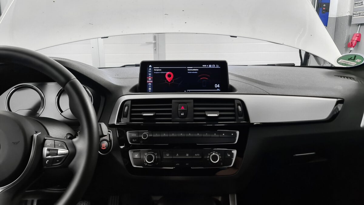 BMW 2er F22 F23 Android-Navi mit Einbau und Apple-CarPlay
