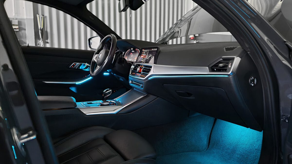 bmw_3er_g20_g21_m3_ambientebeleuchtung_nachrüsten_mgu_id7_1 Nachrüstung der mehrfarbigen Ambientebeleuchtung im BMW 3er G20 G21