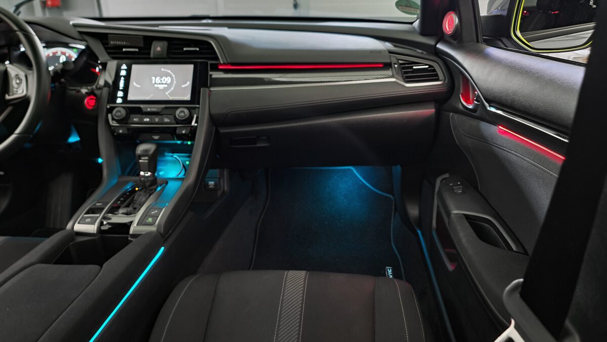 Honda Civic 10th Gen Ambientebeleuchtung nachrüsten LED