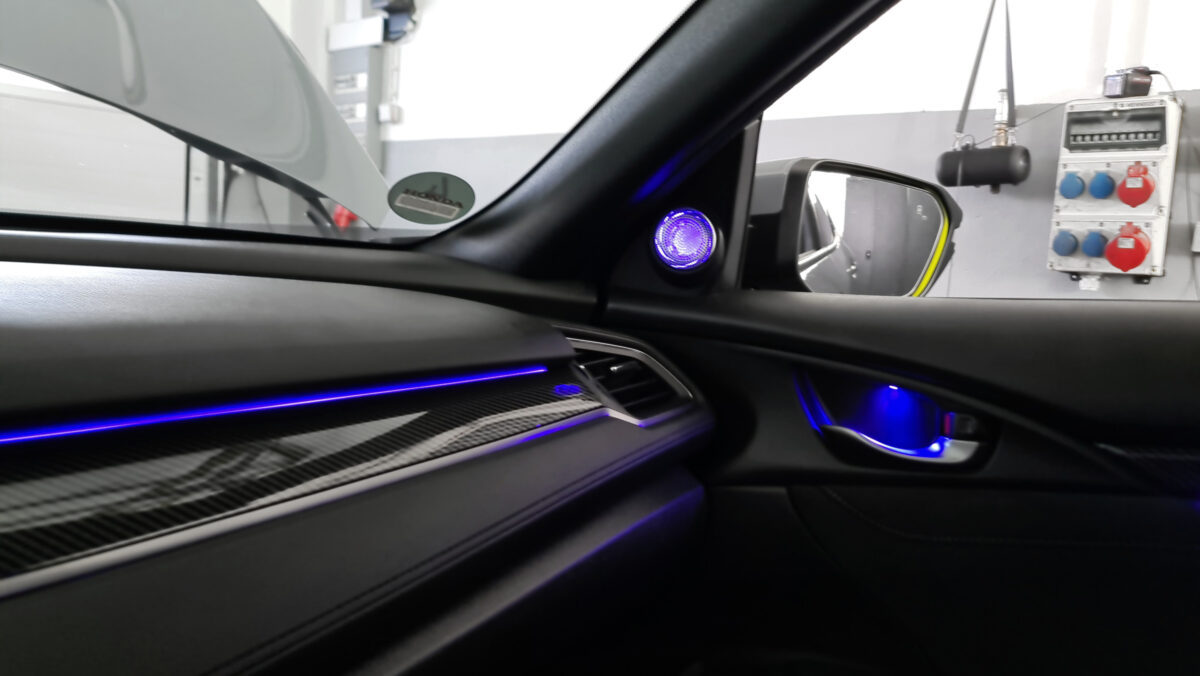Honda Civic 10th Gen Ambientebeleuchtung nachrüsten LED